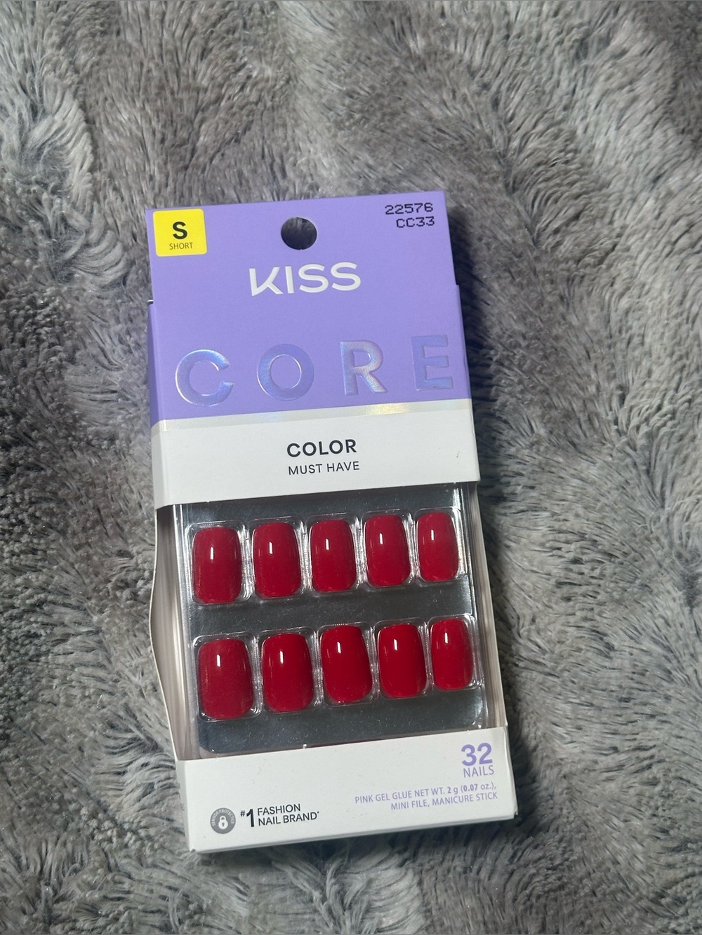 BRAND NEW Kiss Core red short press-on nails